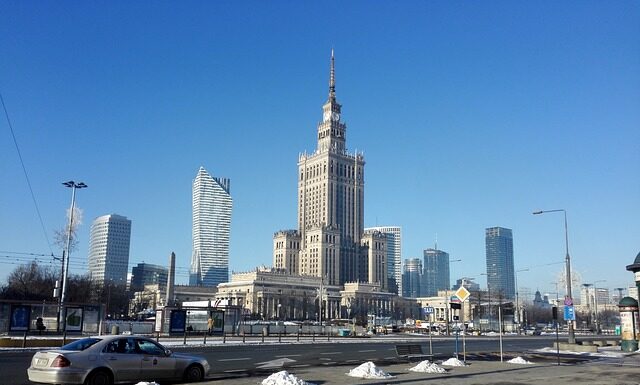 Czy w Polsce można mieć kolorowe światła w aucie? Czy w Polsce można mieć kolorowe światła w aucie?